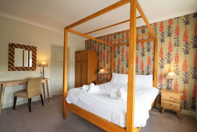 Four Poster, King Bed، Best Western Honest Lawyer Hotel 1/5