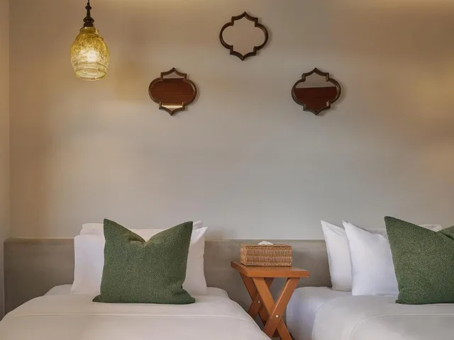 غرفة بسريرين منفصلين بإطلالة على المدينة، The Motifs Eco Hotel 2/3