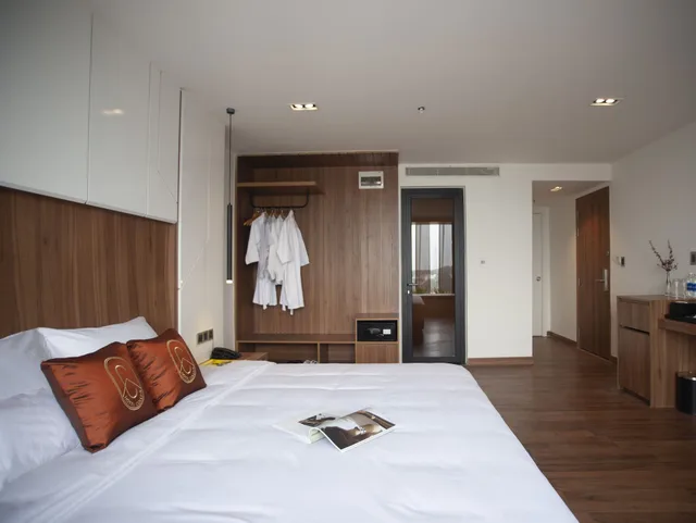 Studio, King Bed, Colline Dalat 1/10