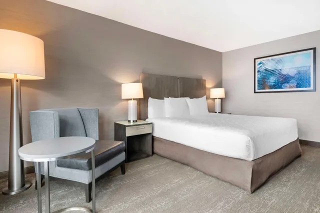 غرفة بسرير كينج لذوي الإعاقة، Best Western Plus Agate Beach Inn 3/5