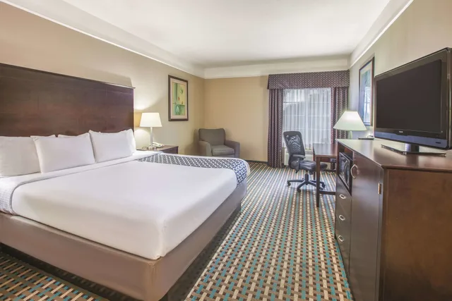 جناح بسرير كينج، La Quinta Inn & Suites by Wyndham Bay City 1/2