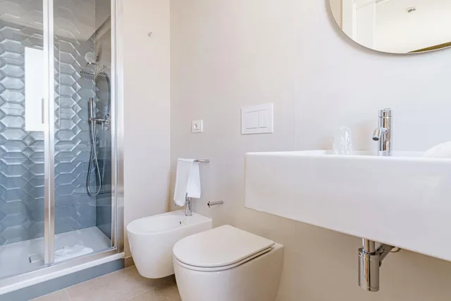 جناح جونيور بسرير كوين، Boston Hotel Bari 4/9