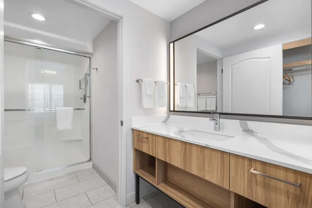 Studio, Suite, King Bed, Bay View، Homewood Suites By Hilton San Diego Airport Liberty Station 3/4