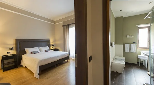 غرفة قياسية بسرير مزدوج أو سريرين منفصلين، Ambasciatori Place Hotel 2/5