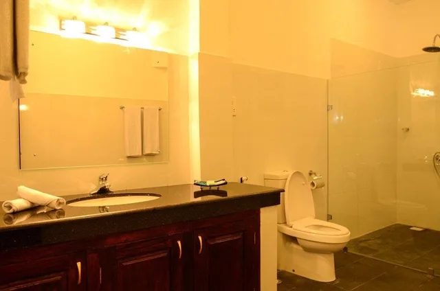1 Bedroom, Deluxe, Queen Bed, Beach View, Marina Beach Passikudah 4/5