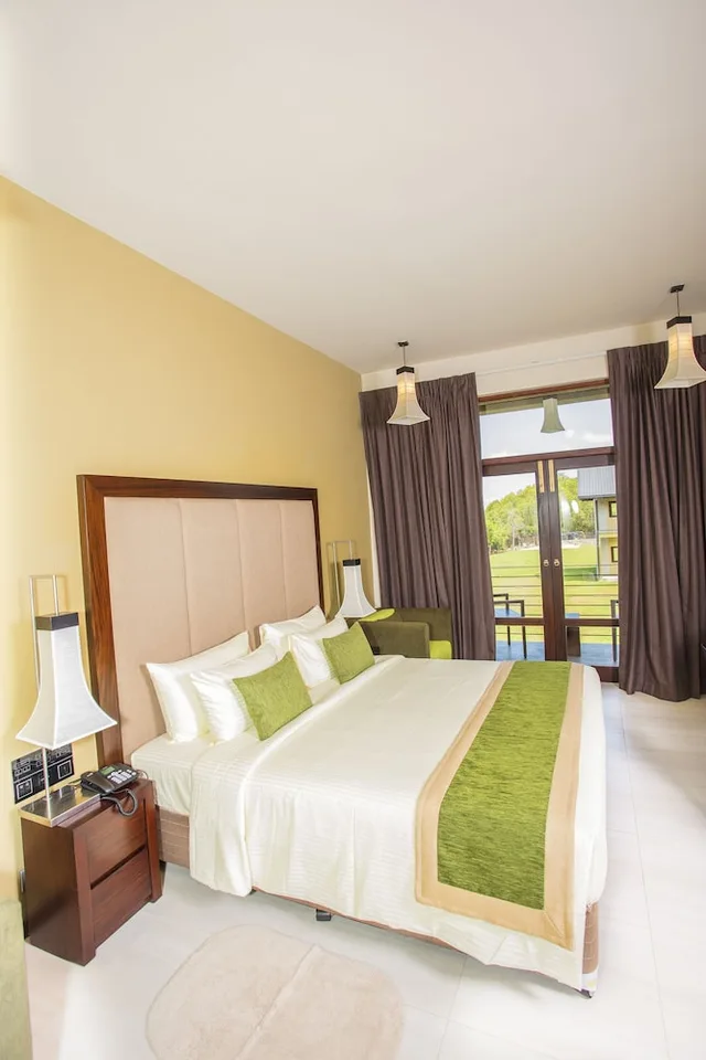 Deluxe, Double Bed, Amora Lagoon 2/10