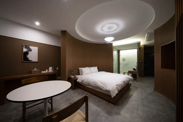 غرفة بريميوم بسرير مزدوج، Brown-Dot Hotel Daegu Hyukshin Doshi 8/9