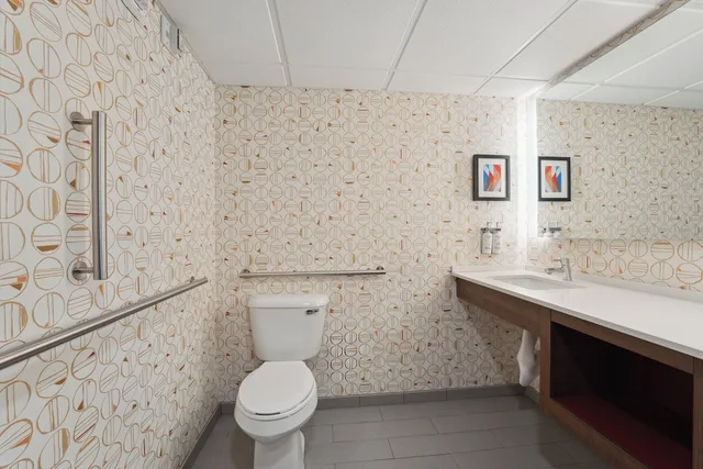 غرفة قياسية بسرير فردي، Holiday Inn Portsmouth 2/3