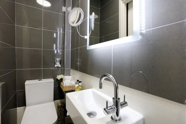 غرفة سوبيريور بسرير كينج، Sheridan Guest House 2/3