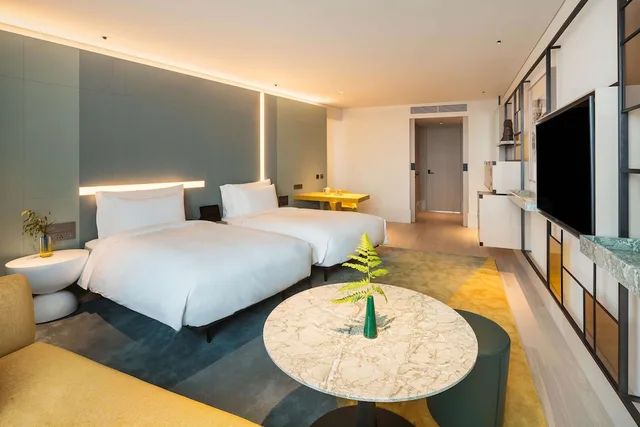 غرفة بريميوم بسريرين منفصلين، Andaz Seoul Gangnam 2/3