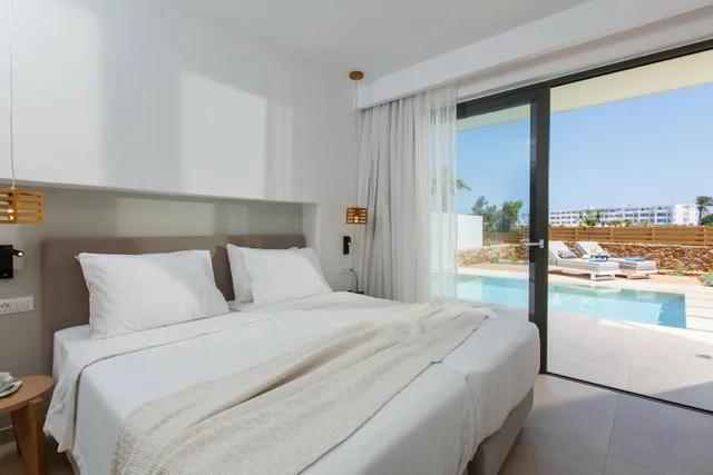 جناح بغرفتي نوم بمسبح خاص، ALOE Boutique Hotel powered by Anissa Beach 1/3