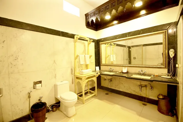Garden Suite، NARAIN NIWAS PALACE 2/4