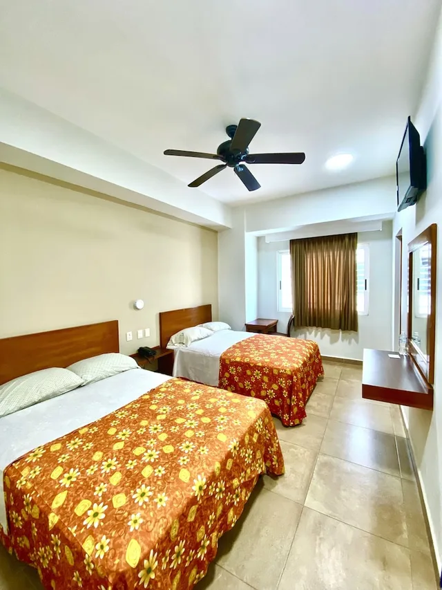 غرفة قياسية بسريرين مزدوجين، Hotel Delfines 1/5