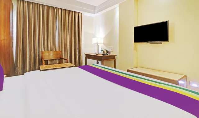 غرفة تنفيذية بسرير كينج، Oyo Rooms Ntr Health University 3/4