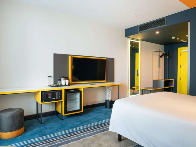 غرفة بريميوم بسرير مزدوج، ibis Styles Batumi 3/4