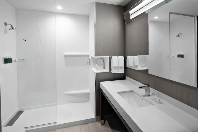 غرفة بسريرين كوين لذوي الإعاقة، Courtyard By Marriott Delray Beach 4/5