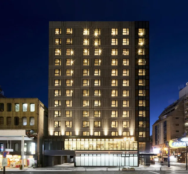 غرفة سوبيريور كبيرة بسريرين منفصلين وسرير فردي للمدخنين، Daiwa Roynet Hotel Kumamoto Ginzadori PREMIER 1/1