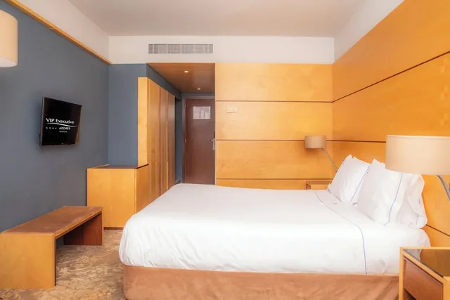 غرفة بسرير مزدوج أو سريرين منفصلين، Vip Executive Azores Hotel 2/10