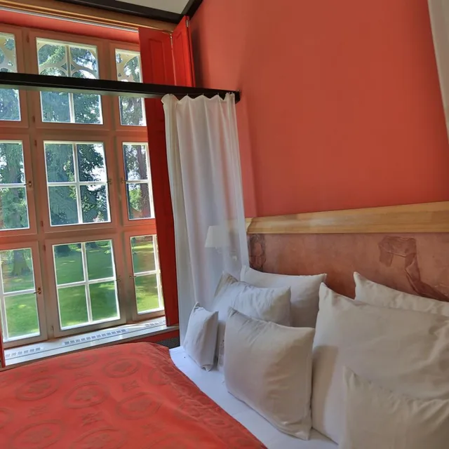 جناح رئاسي بسرير كينج، Chateau Heralec 1/4