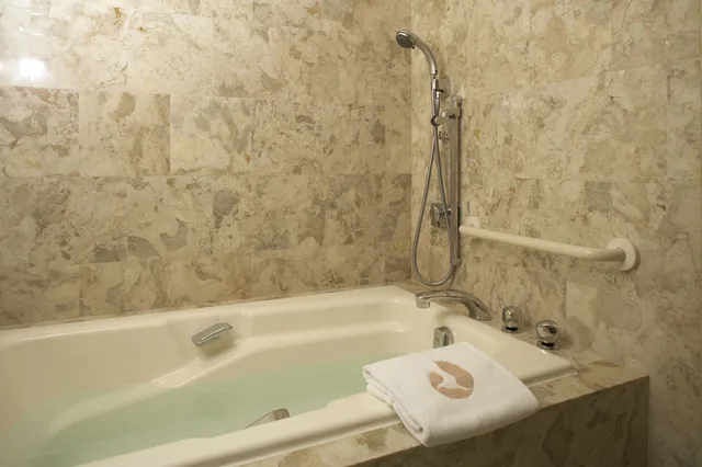 غرفة ديلوكس بسريرين منفصلين، Hotel Okura Tokyo Bay 8/10