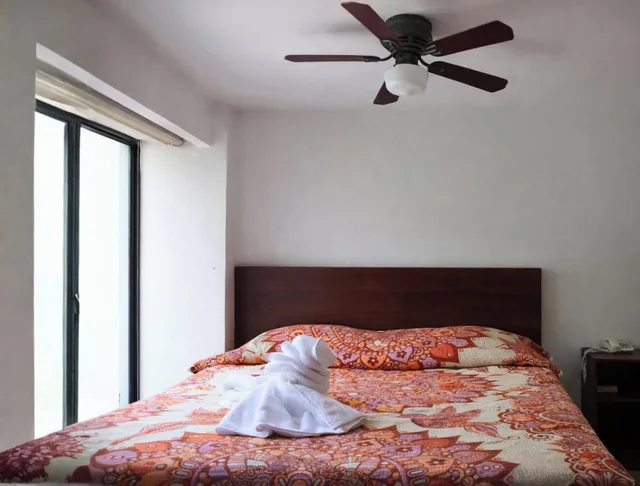 Standard, Queen Bed, with Fan، Hotel Rúa 2/8