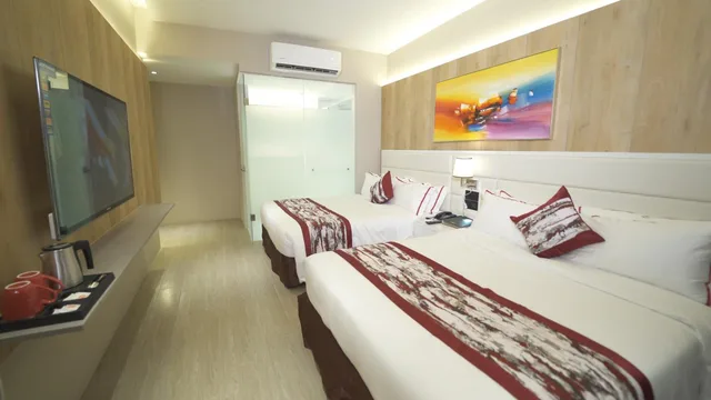 Deluxe, Single Bed, Red Hotel Cubao 4/10