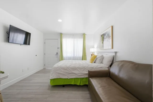 غرفة عائلية مفردة بسرير كوين، Loma Linda Inn. 5/10