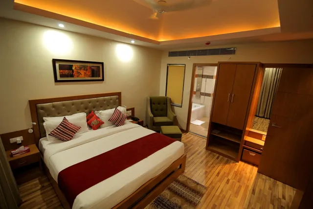 غرفة بريميوم، Hotel Hampi International 1/2