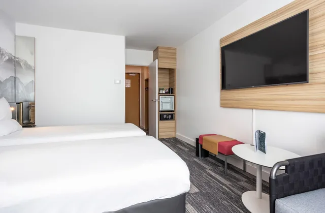 Superior, Twin Beds, Sofa, Novotel Annecy Centre 3/6