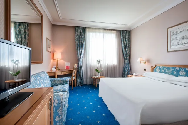غرفة قياسية بسرير مزدوج، Royal Garden Hotel 1/3