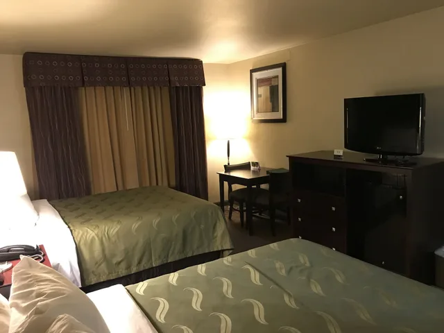 غرفة بسريرين كوين، Quality Inn & Suites Terrell 4/7