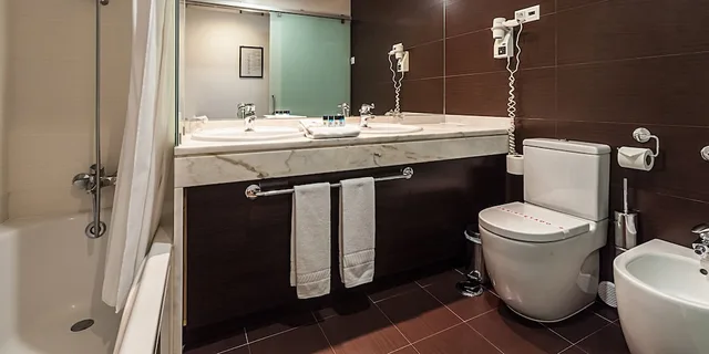 غرفة مفردة بسريرين منفصلين بإطلالة، Hotel Fatima 6/8