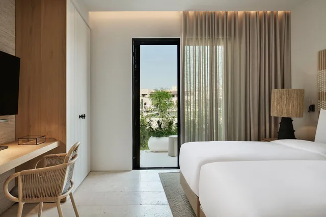 1 Bedroom, Escape, Infinity, Suite, King Bed, Bay Front, Sea View, Private Pool، W Costa Navarino 1/3