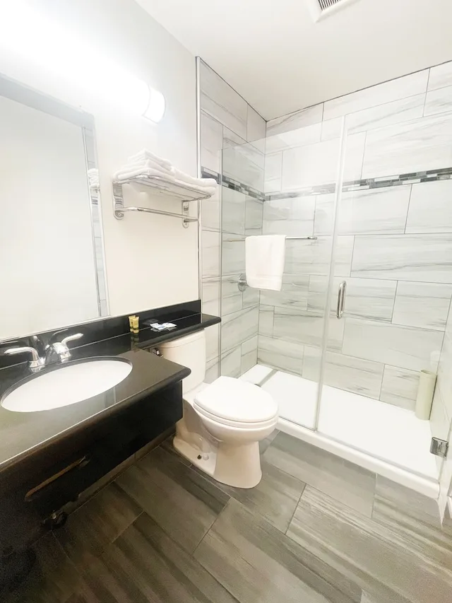 Standard, 2 Queen Beds, Rodeway Inn San Francisco City Center 7/10