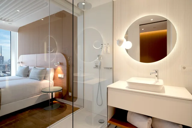 غرفة بسرير مزدوج أو سريرين منفصلين بإطلالة على البحر، Hotel Marina Badalona 4/5