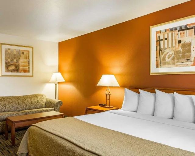 Upgrade, Business, King Bed، Quality Inn Petaluma - Sonoma 1/3