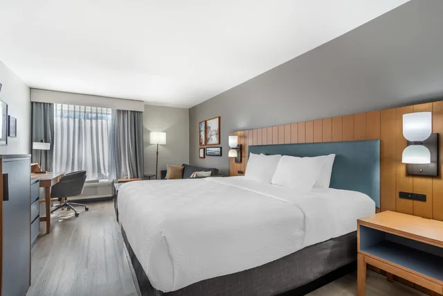 غرفة بسرير كينج، Country Inn and Suites by Radisson Shelby NC 2/5