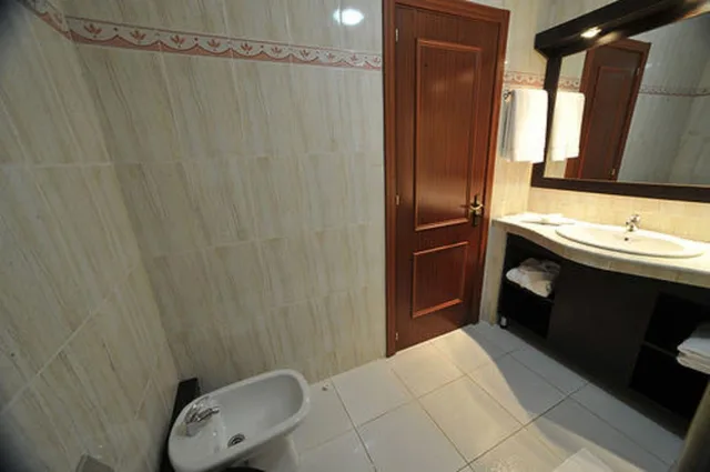 Classic, Queen Bed, Numidien Hotel 4/4