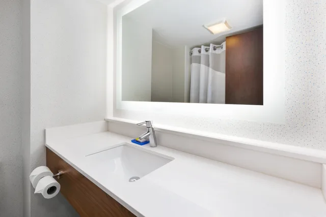 غرفة بسريرين كوين، HOLIDAY INN EXPRESS WALDORF 3/3
