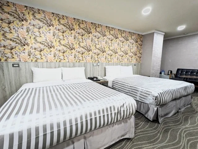 غرفة قياسية رباعية بسريرين مزدوجين، XIMEN HOTEL 1/4