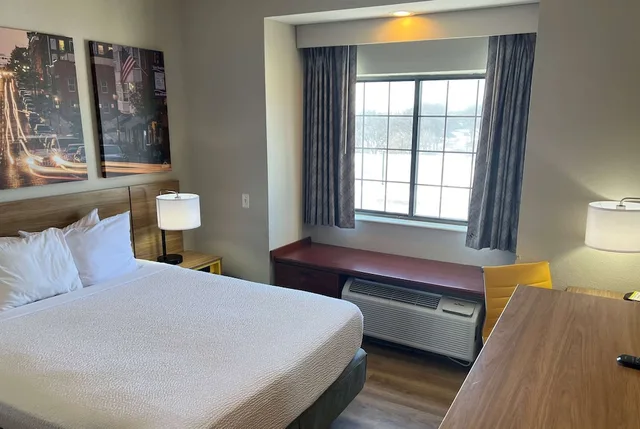 غرفة بسرير كوين لذوي الإعاقة، Days Inn by Wyndham near Kansas Speedway 1/8