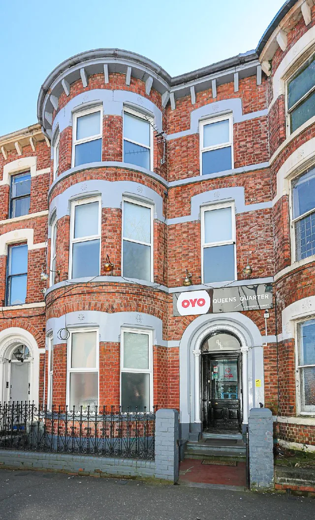 غرفة قياسية، OYO Queens Quarter 1/1