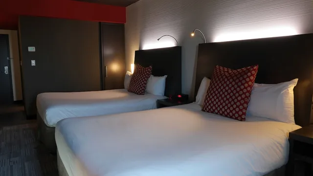 غرفة كومفورت بسريرين كوين، Grand Times Hotel 2/4