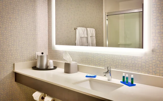 غرفة قياسية بسريرين كوين، Holiday Inn Express Hotel And Suites el Paso I 10 East 9/10