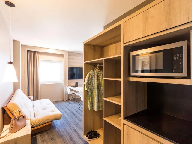 جناح بسرير كينج، Ibis Torreon 3/8