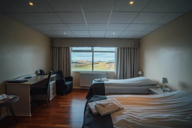 غرفة بسرير مزدوج مع سرير إضافي، Sel-Hotel Myvatn 3/7