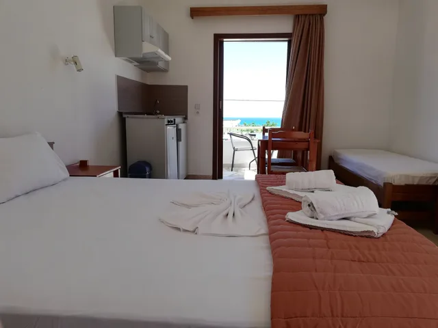 استوديو ثلاثي بسرير مزدوج وسرير فردي، Karmi Studios & Apartments 2/7