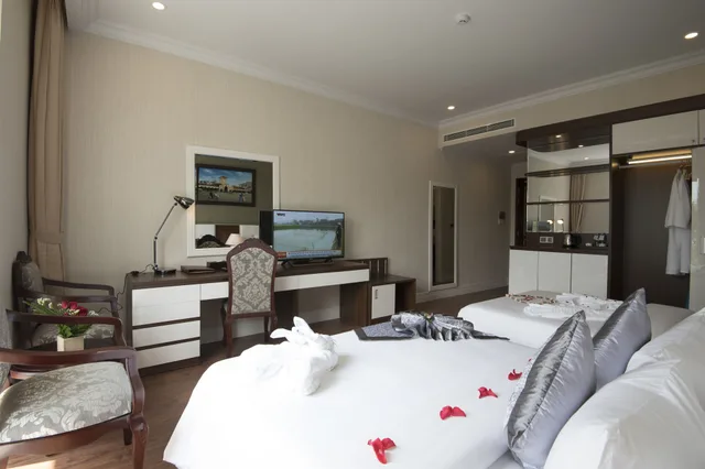 جناح بسريرين منفصلين وسرير كوين بإطلالة على البحر، Thien Thanh Resort 5/8
