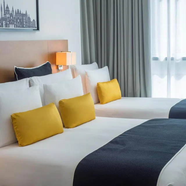 غرفة ثلاثية بسرير فردي، Tryp By Wyndham Dubai 1/5