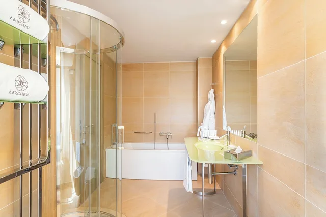 Silver, Suite, King Bed، Il Boscareto Resort Spa 8/10